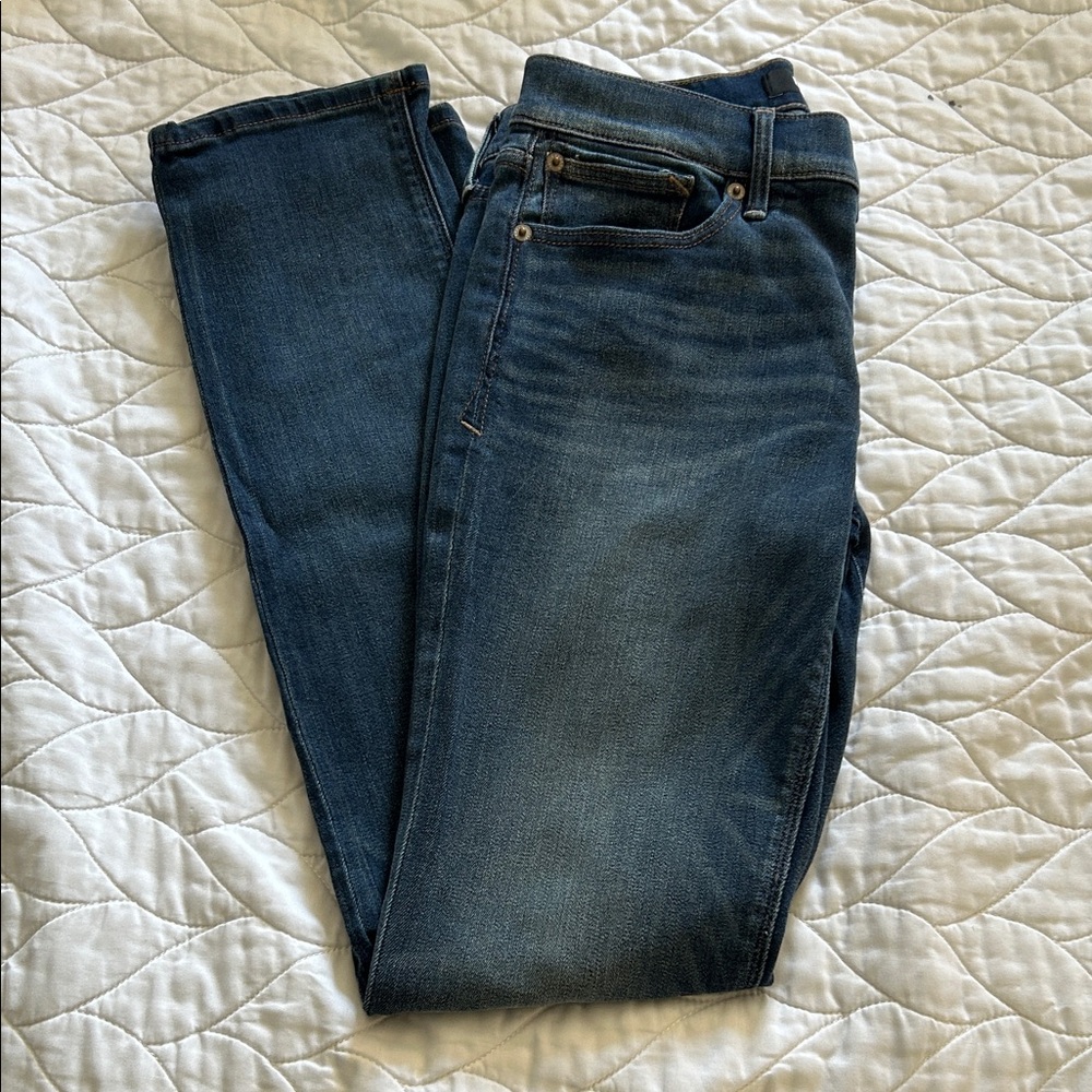 Women’s Express Skinny Mid Rise Straight Jeans